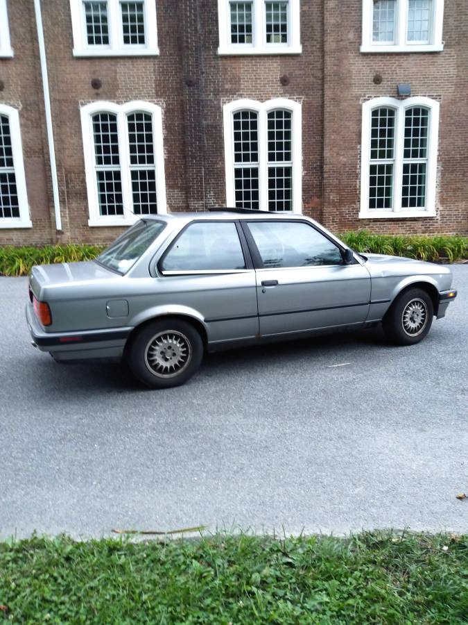 Bmw-325i-1989-silver-5