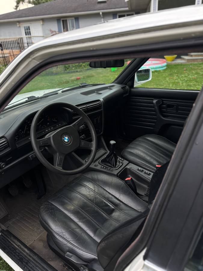 Bmw-325i-1990-white-3