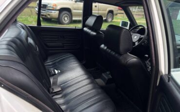 Bmw-325i-1990-white-4