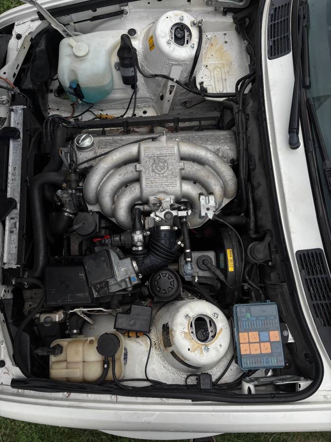Bmw-325i-1990-white-5