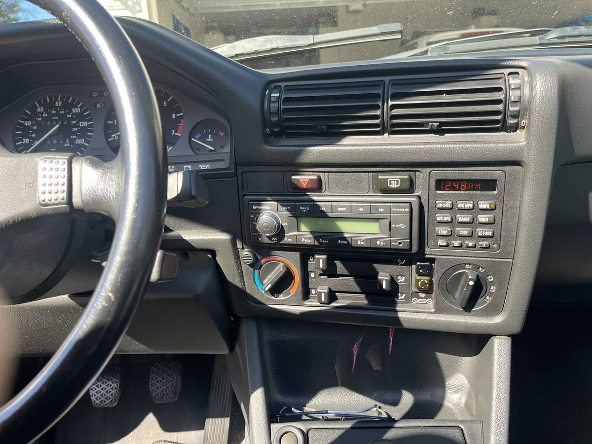 Bmw-325i-1991-11