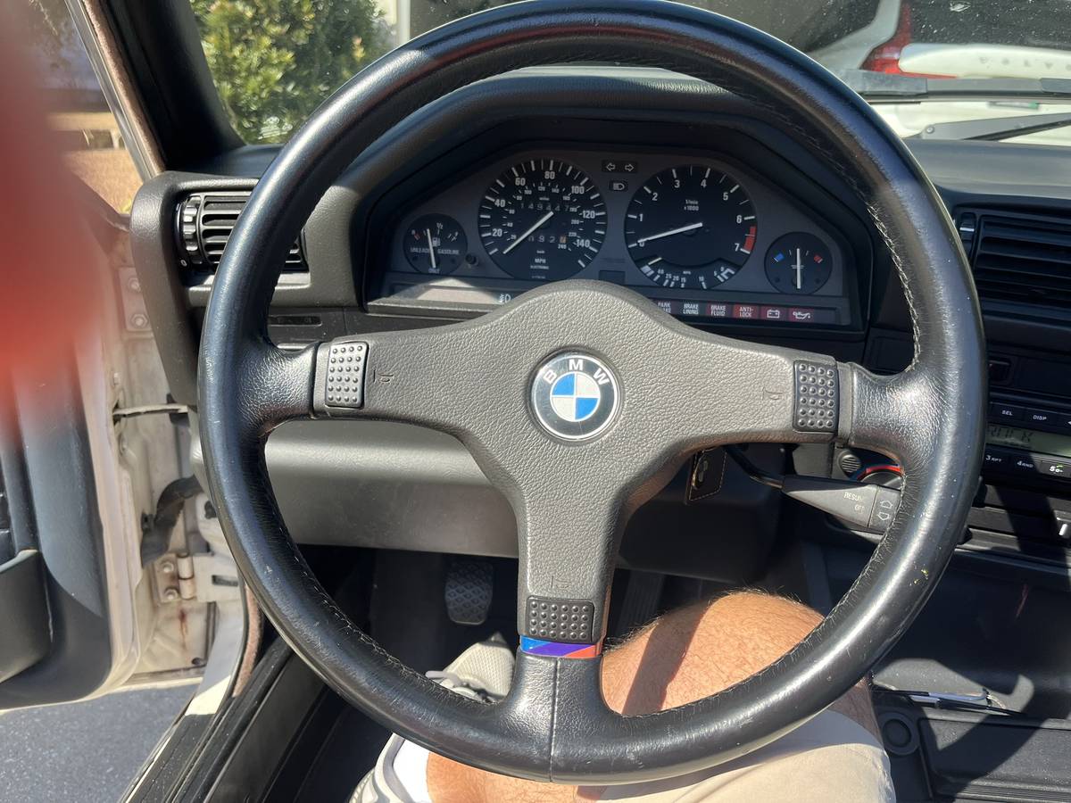 Bmw-325i-1991-13