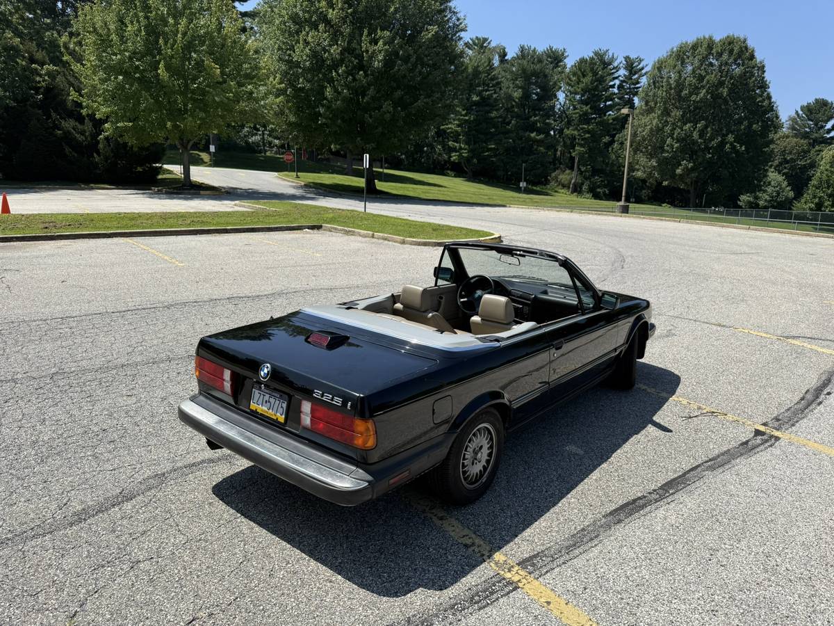 Bmw-325i-convertible-1987-black-17