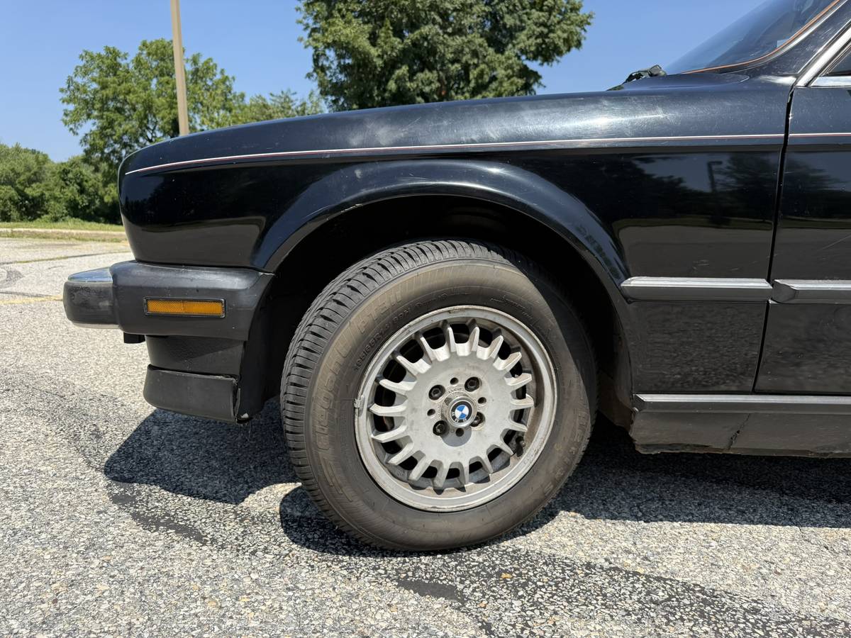 Bmw-325i-convertible-1987-black-22
