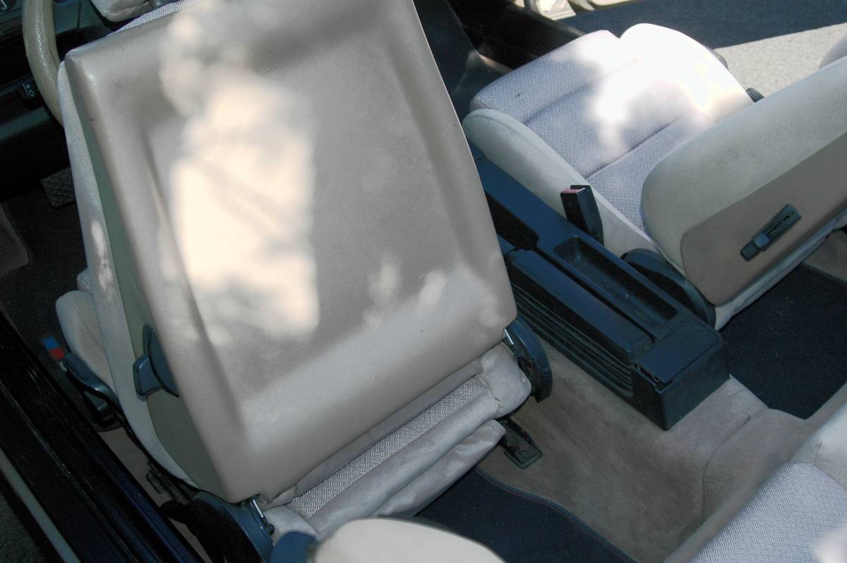 Bmw-325i-convertible-1991-16