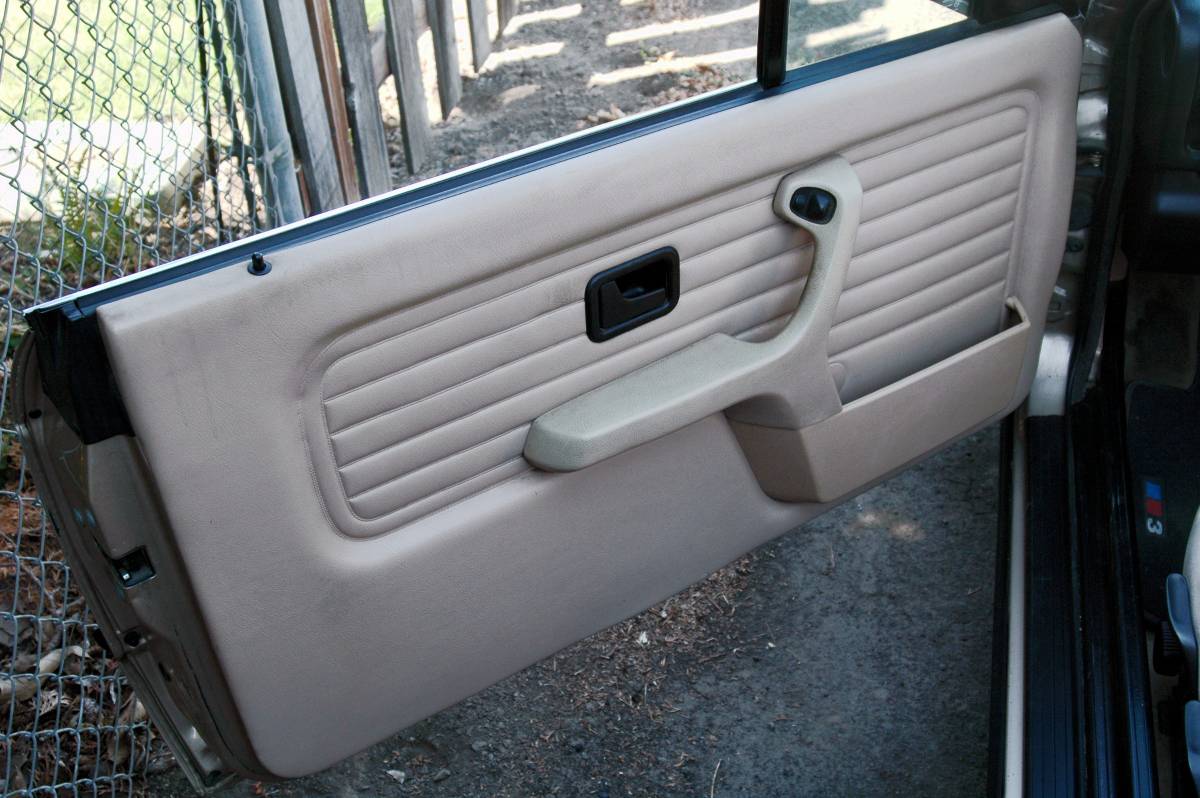 Bmw-325i-convertible-1991-18