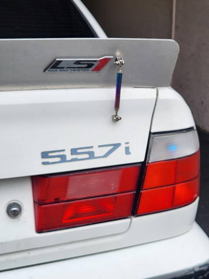 Bmw-5-series-1989-white-11