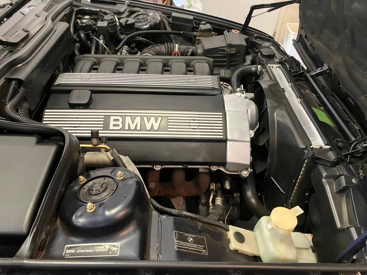 Bmw-525i-1994-blue-4