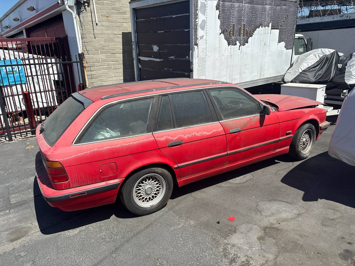Bmw-525i-1995-red-1