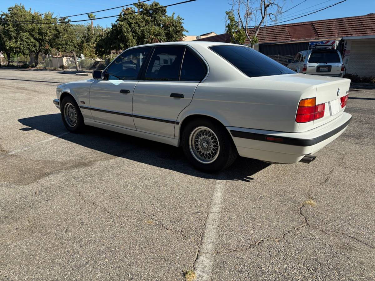 Bmw-530i-1995-white-4