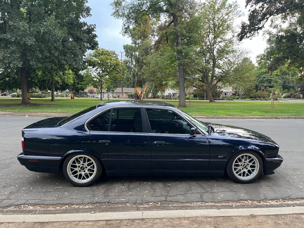 Bmw-540i-1995-blue-7