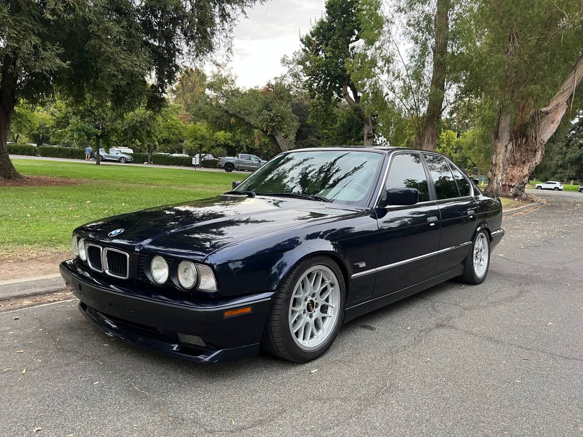 Bmw-540i-1995-blue