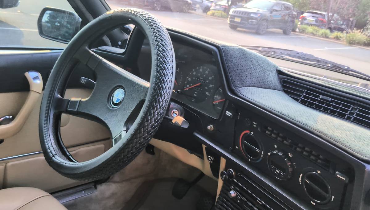 Bmw-633-csi-1981-black-12