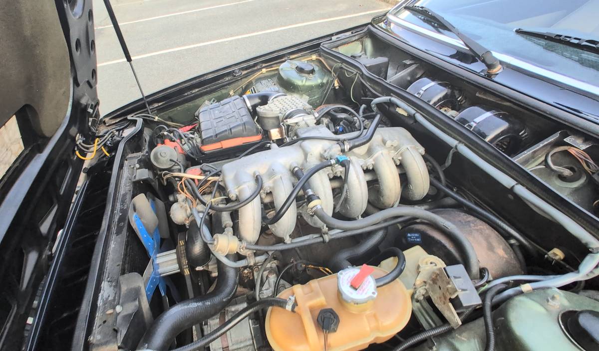 Bmw-633-csi-1981-black-17