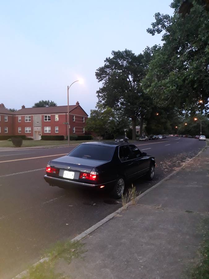 Bmw-735i-1988-blue-1