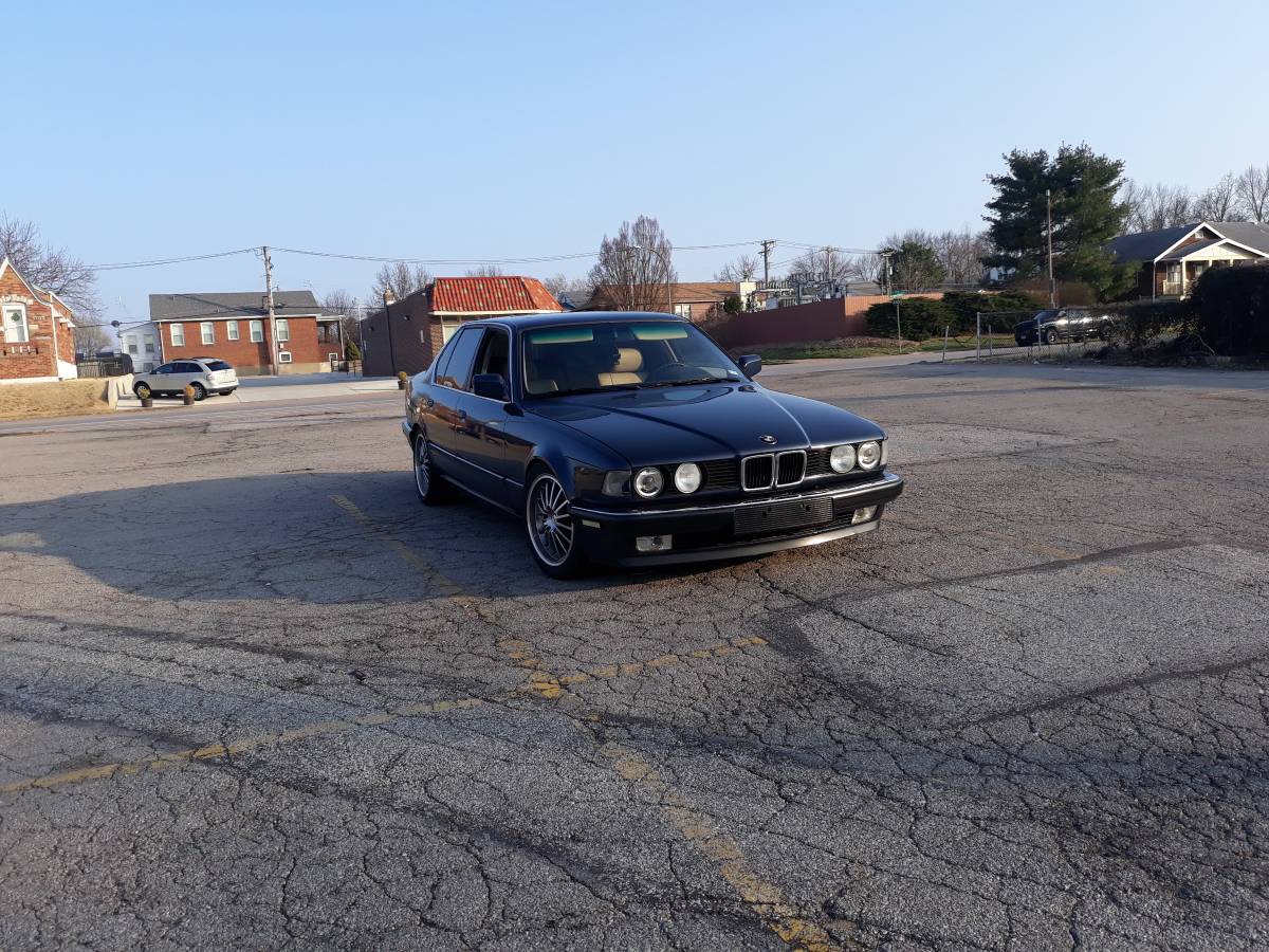 Bmw-735i-1988-blue-10