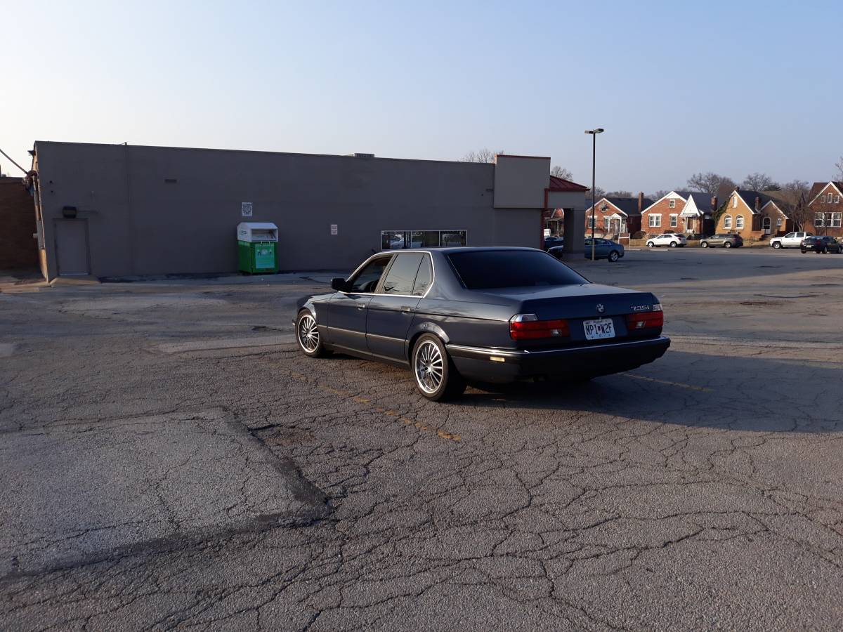 Bmw-735i-1988-blue-13