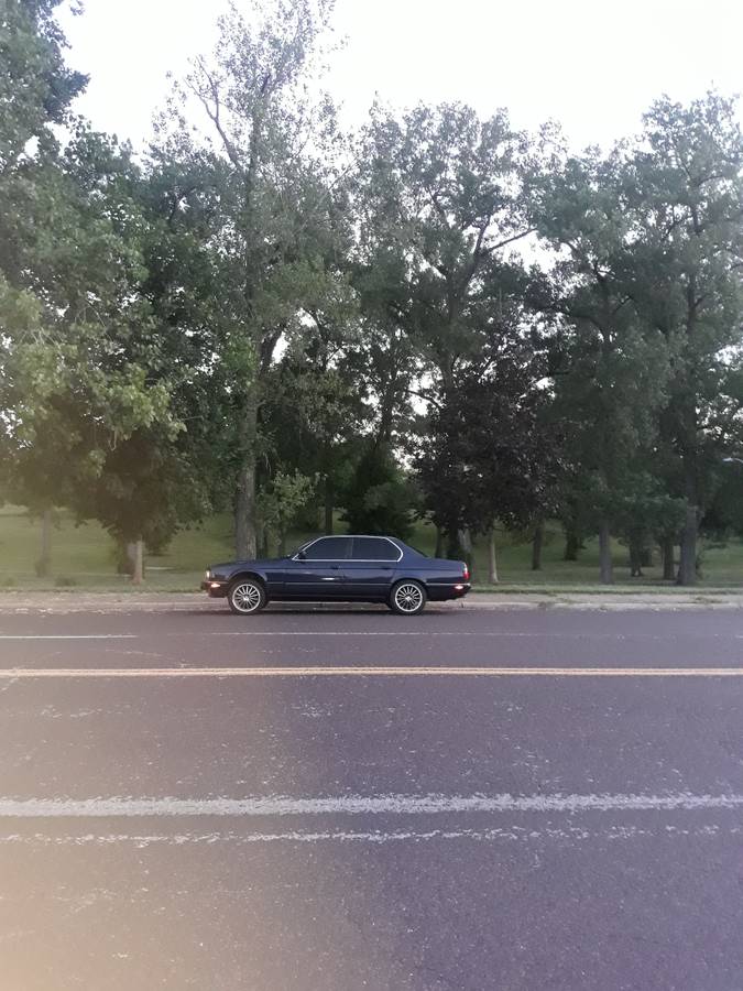 Bmw-735i-1988-blue-17