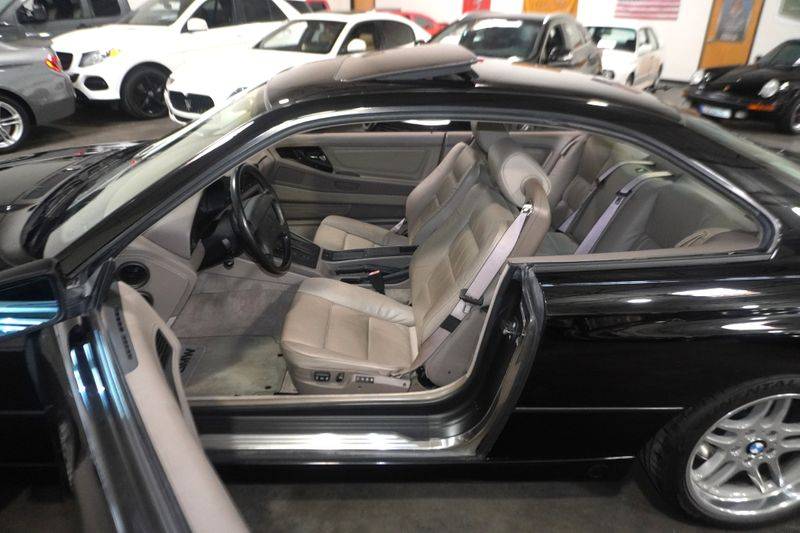 Bmw-8-series-1994-black-17