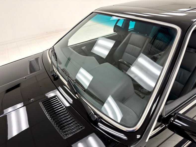 Bmw-M6-1987-Black-Gray-36