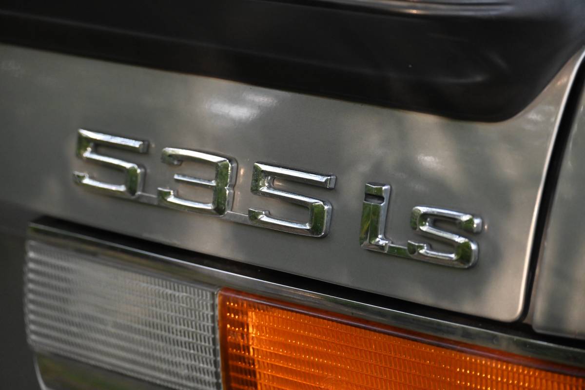 Bmw-e28-535is-1987-silver-22