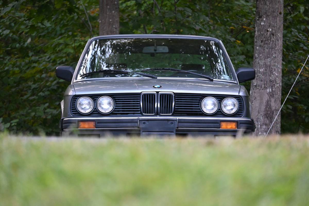 Bmw-e28-535is-1987-silver-23