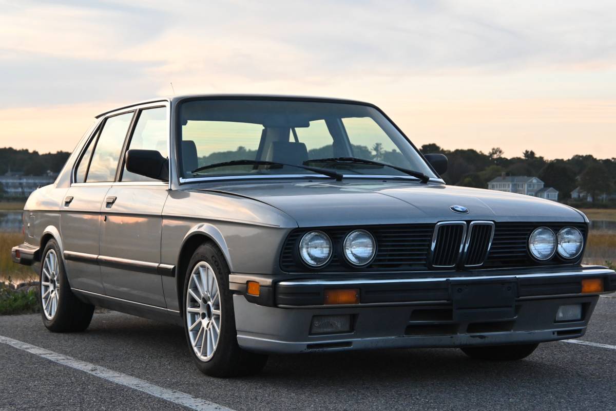 Bmw-e28-535is-1987-silver-34