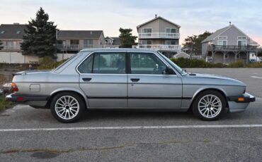 Bmw-e28-535is-1987-silver-37