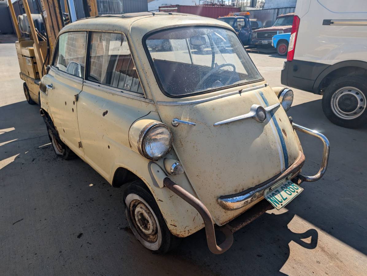 Bmw-isetta-1961-white-10