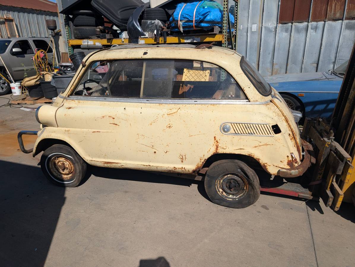 Bmw-isetta-1961-white-2