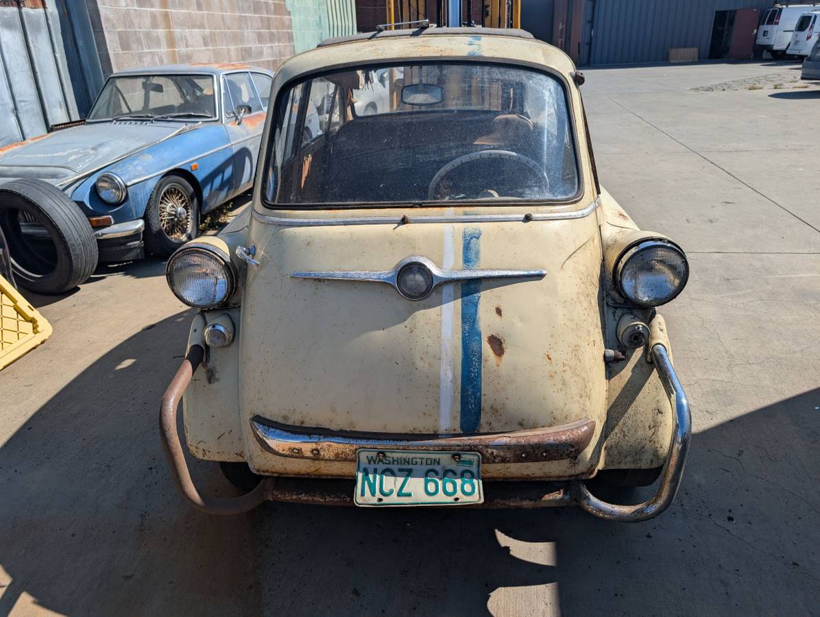 Bmw-isetta-1961-white