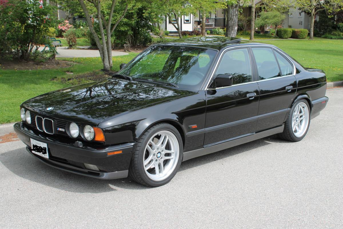 Bmw-m5-1992-black-1