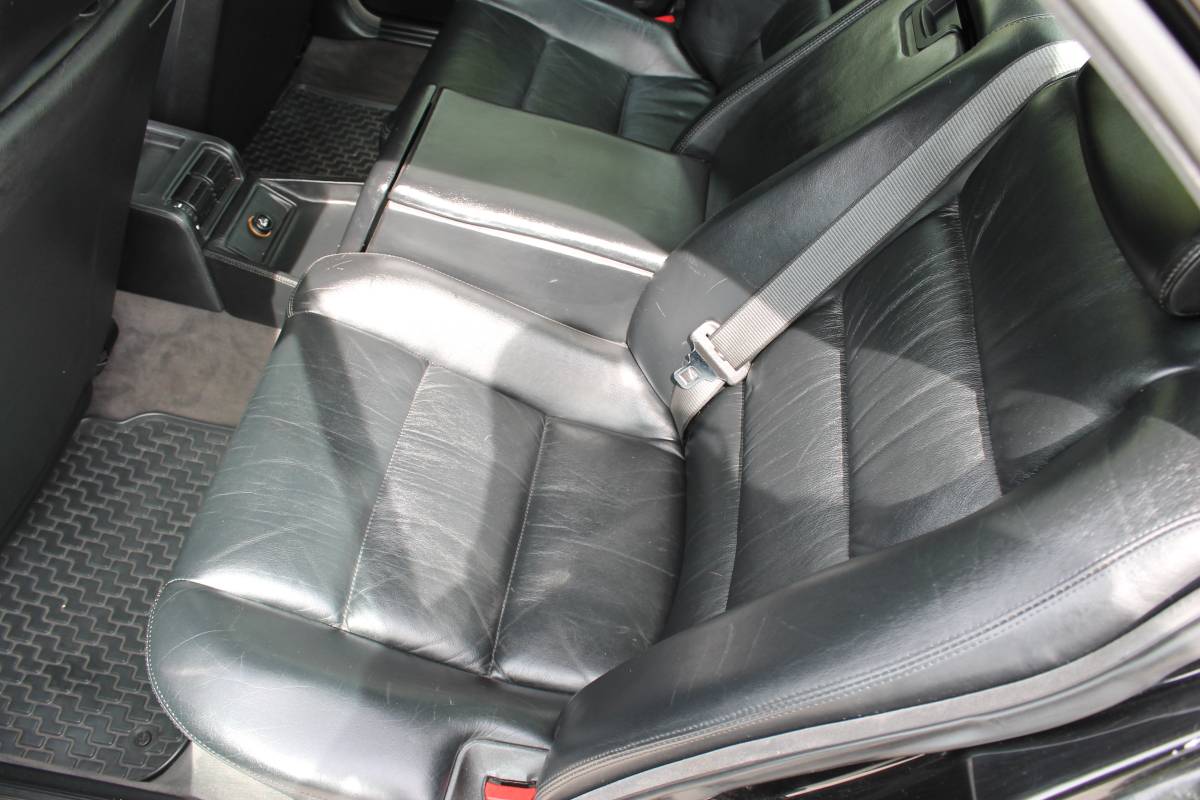 Bmw-m5-1992-black-11