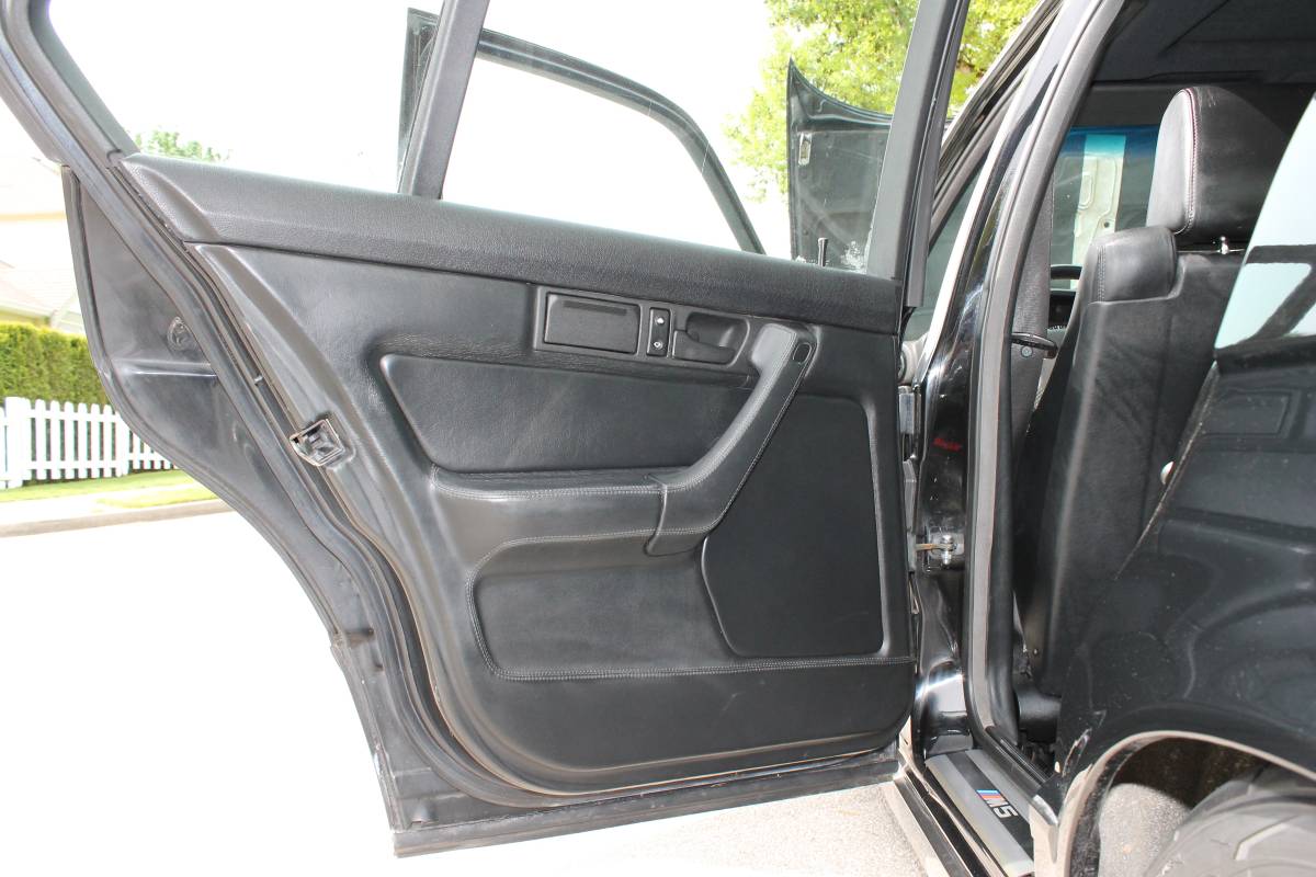 Bmw-m5-1992-black-12