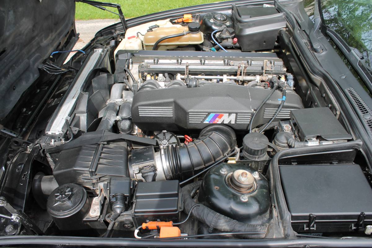 Bmw-m5-1992-black-19