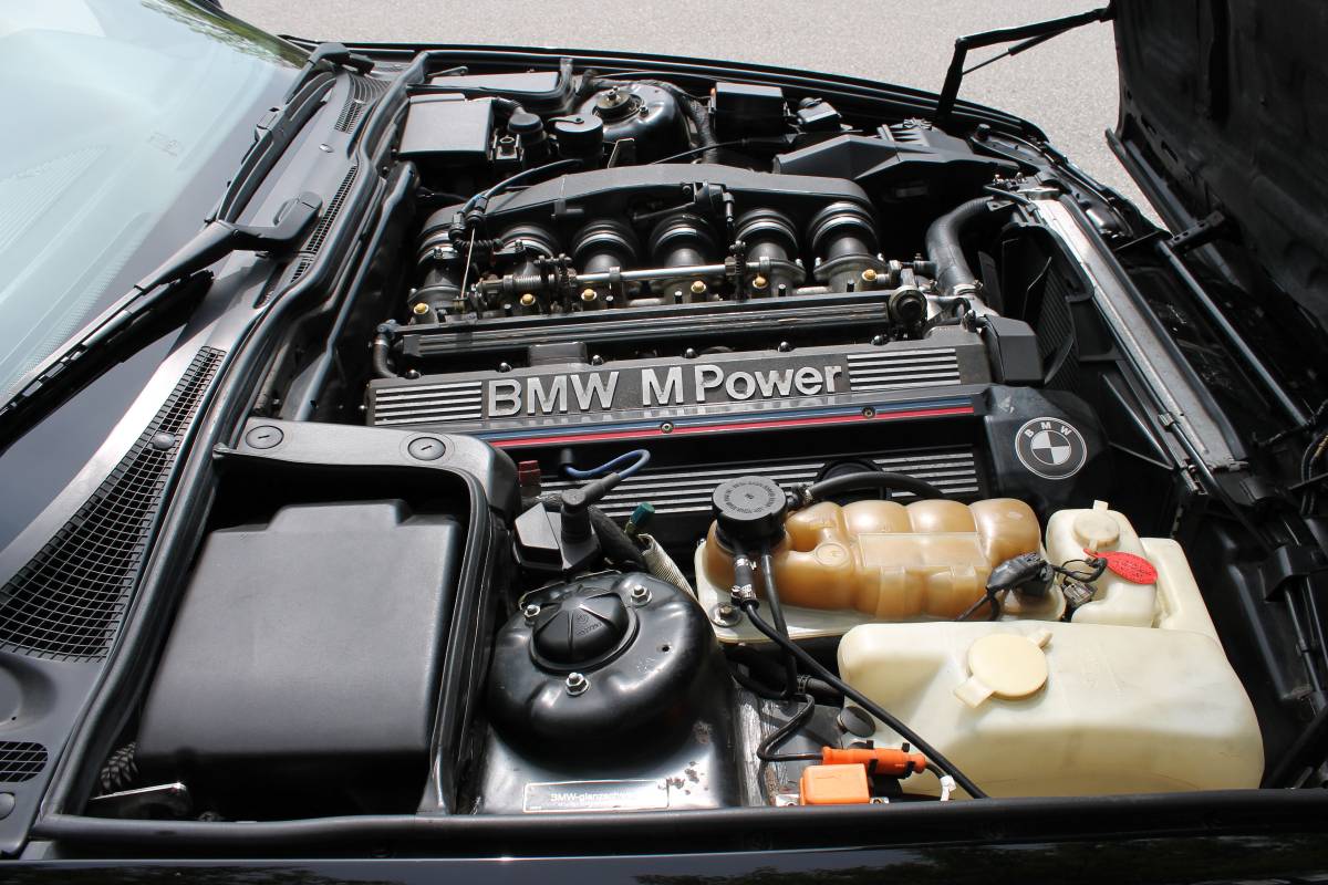 Bmw-m5-1992-black-20