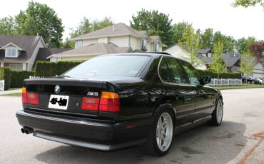 Bmw-m5-1992-black-4