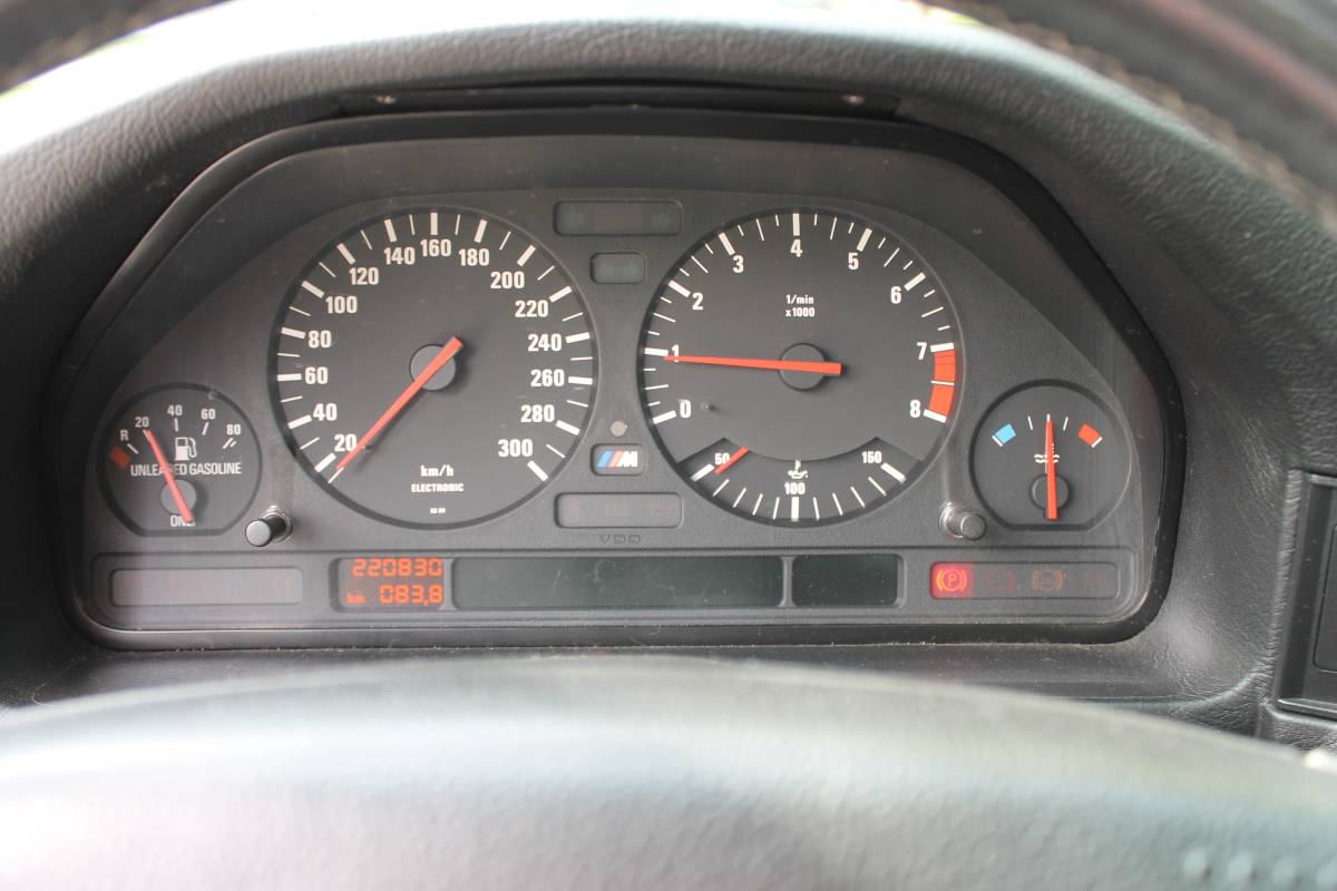Bmw-m5-1992-black-7