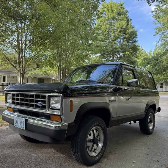 Bronco-ii-xlt-1988-black