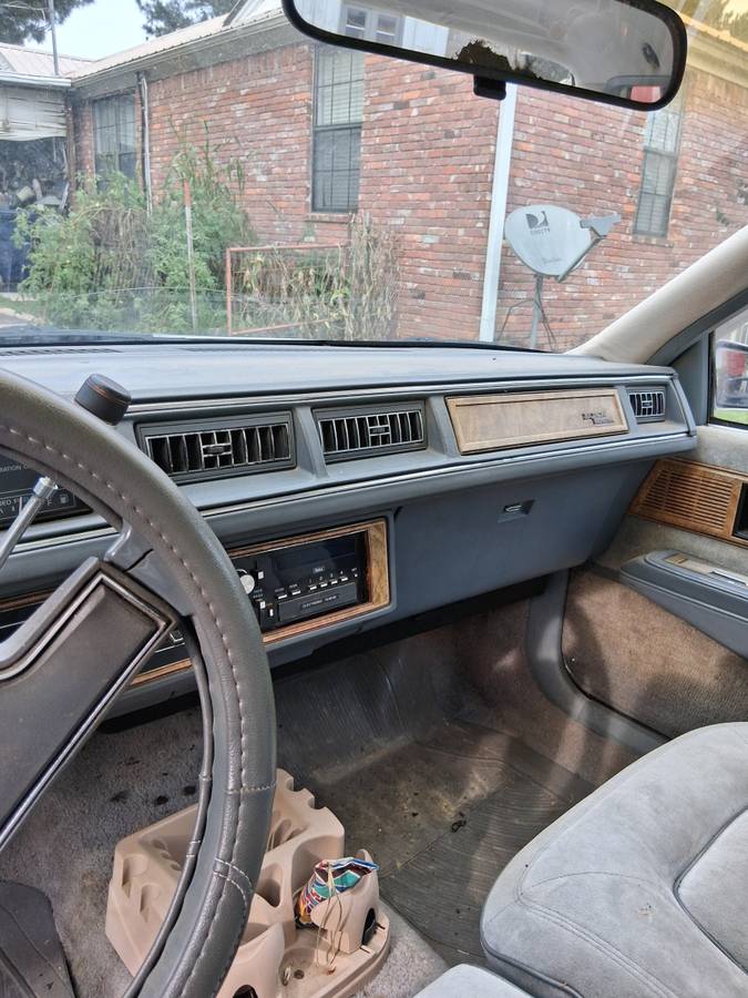 Buick-1986-silver-14