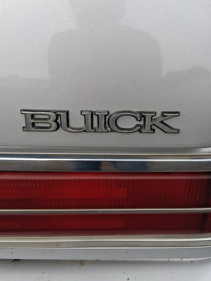 Buick-1986-silver-3