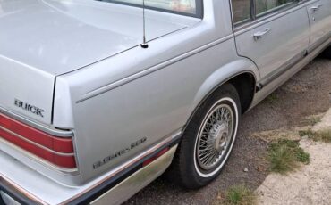 Buick-1986-silver-8