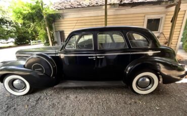 Buick-Century-1940-Black-Tan-2