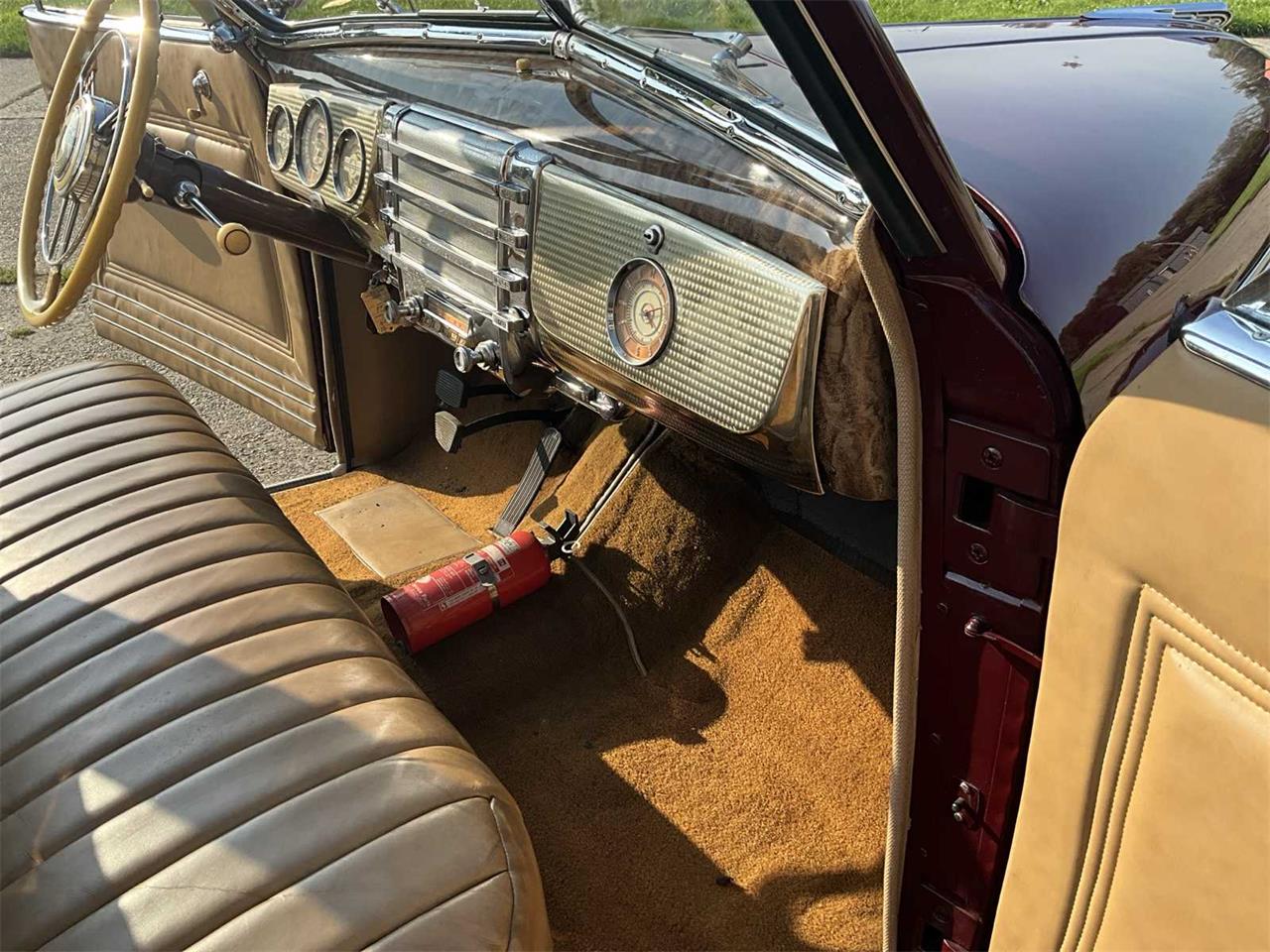 Buick-Convertible-1941-Bruin-Beige-25