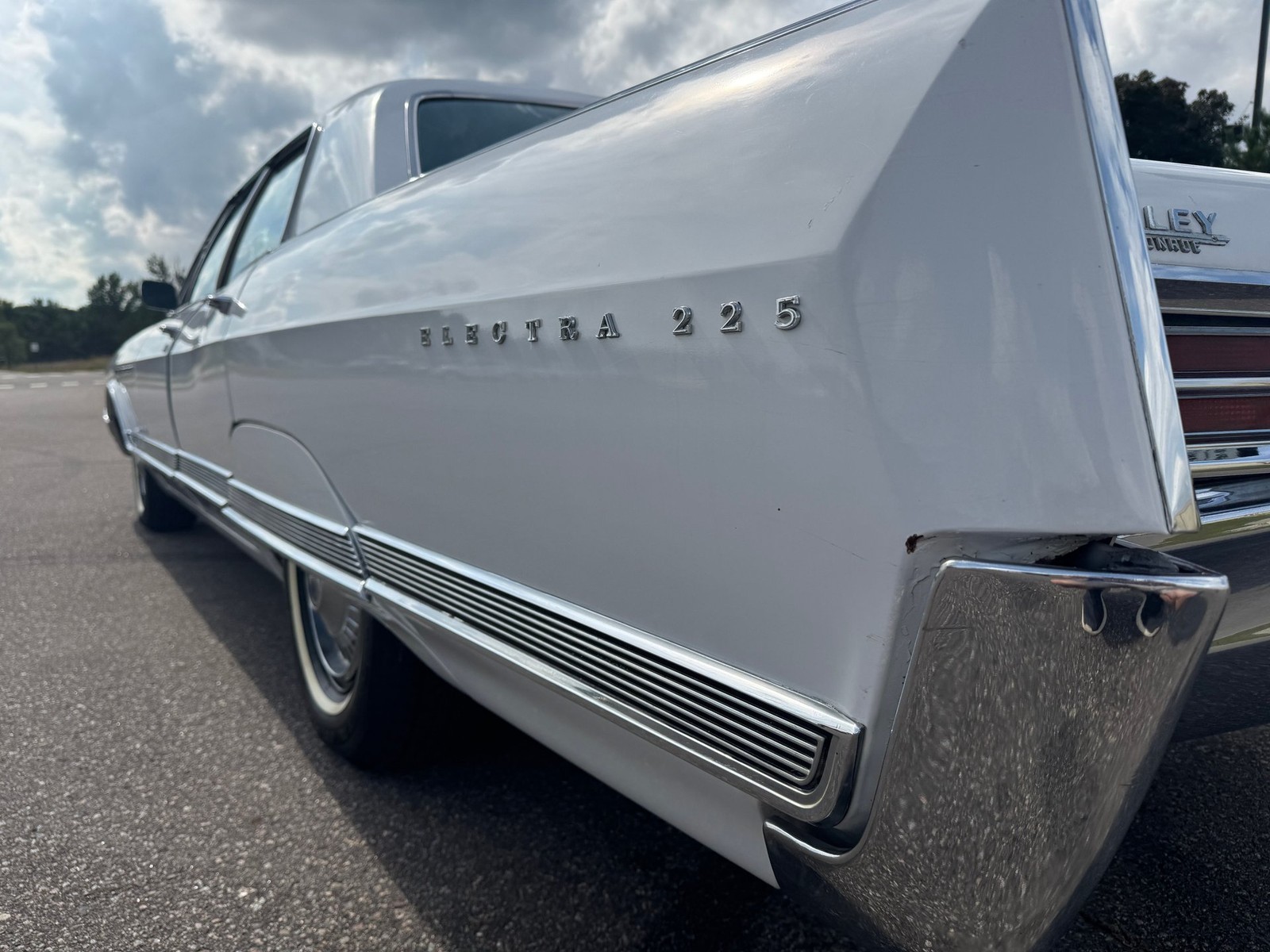 Buick-Electra-225-1965-Other-31