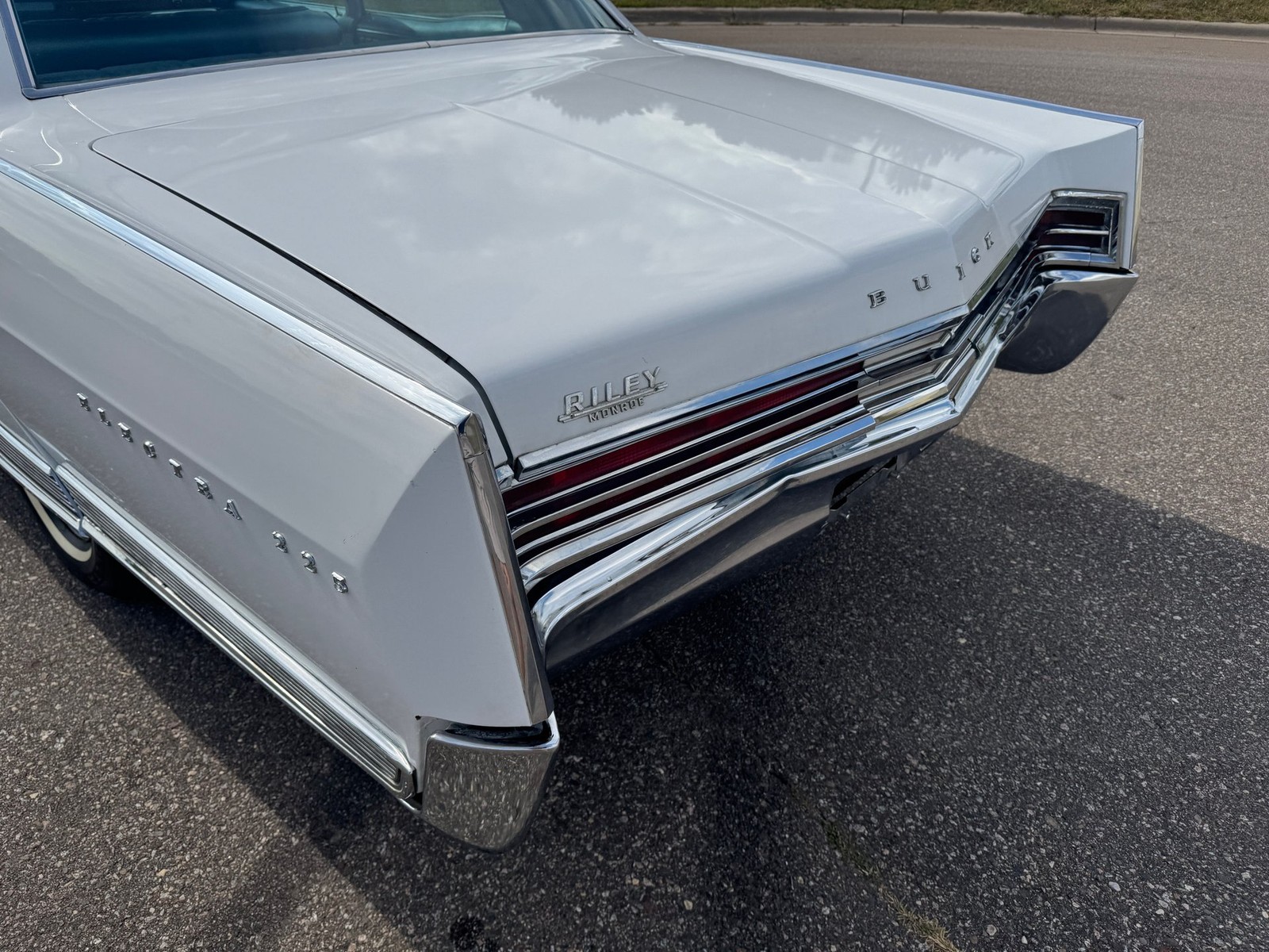 Buick-Electra-225-1965-Other-32
