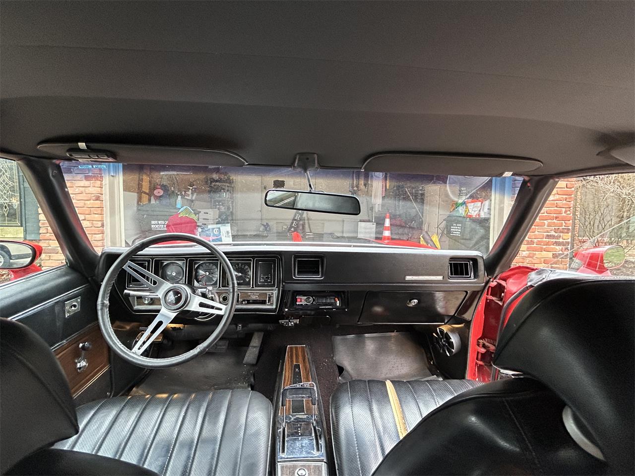 Buick-Gran-sport-1972-fire-red-black-6