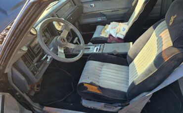 Buick-Grand-National-1987-4