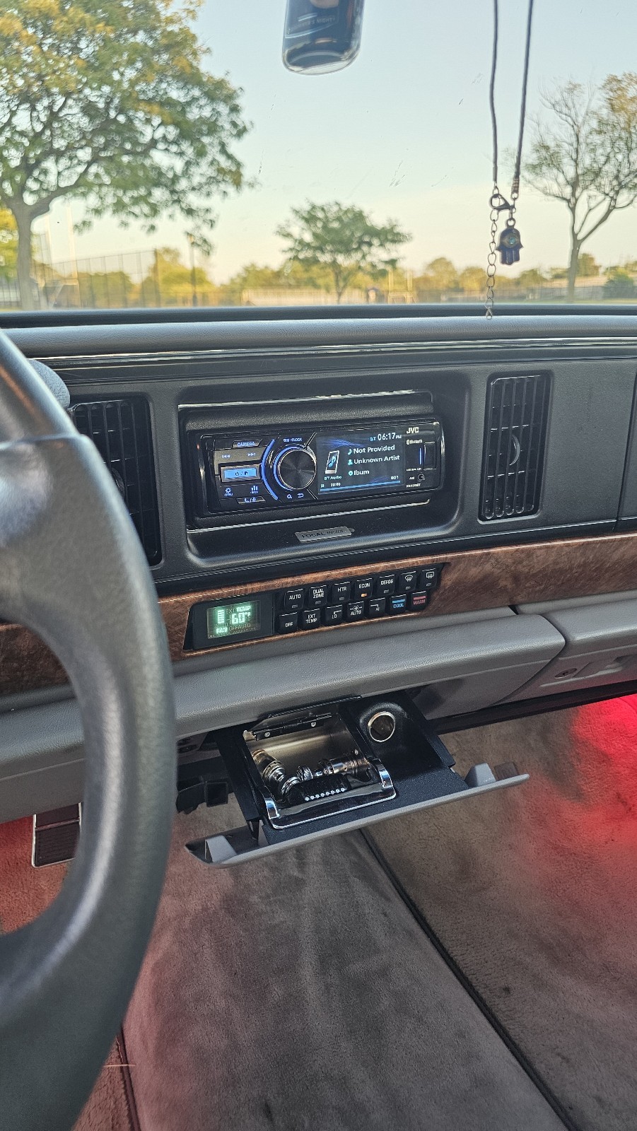 Buick-Park-Avenue-1994-Sedan-10