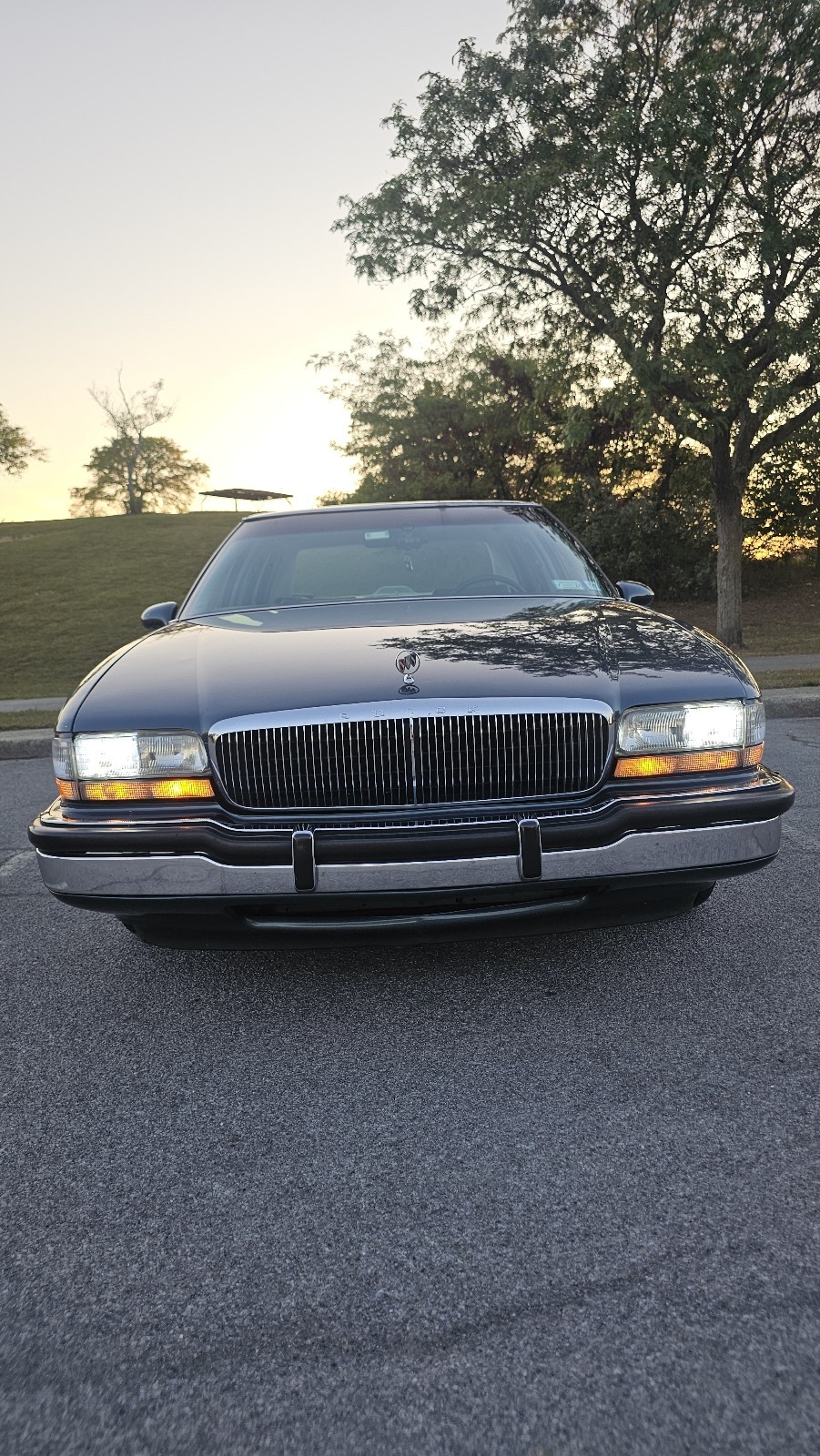 Buick-Park-Avenue-1994-Sedan